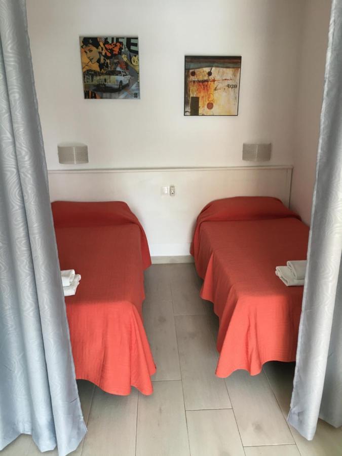 Bermudas-Turis Apartamentos Benidorm Eksteriør billede