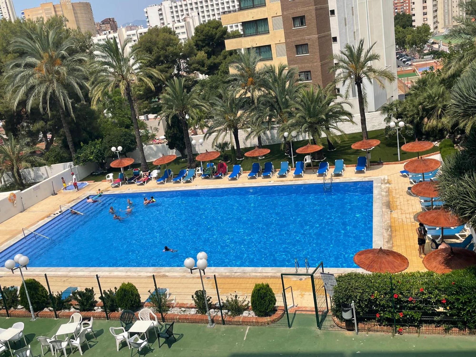Bermudas-Turis Apartamentos Benidorm Eksteriør billede