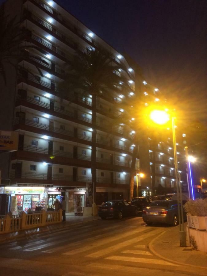 Bermudas-Turis Apartamentos Benidorm Eksteriør billede