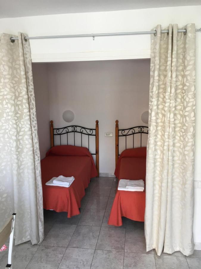 Bermudas-Turis Apartamentos Benidorm Eksteriør billede